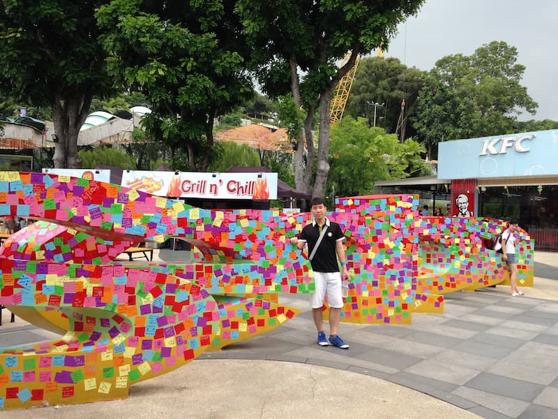 Blogger in Sentosa island