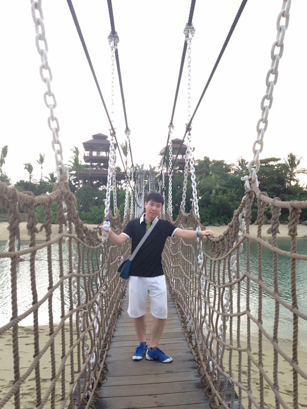 The swing bridge on Palawan beach