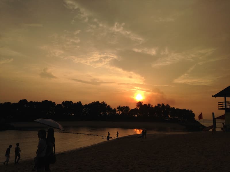 The sunset on Siloso beach