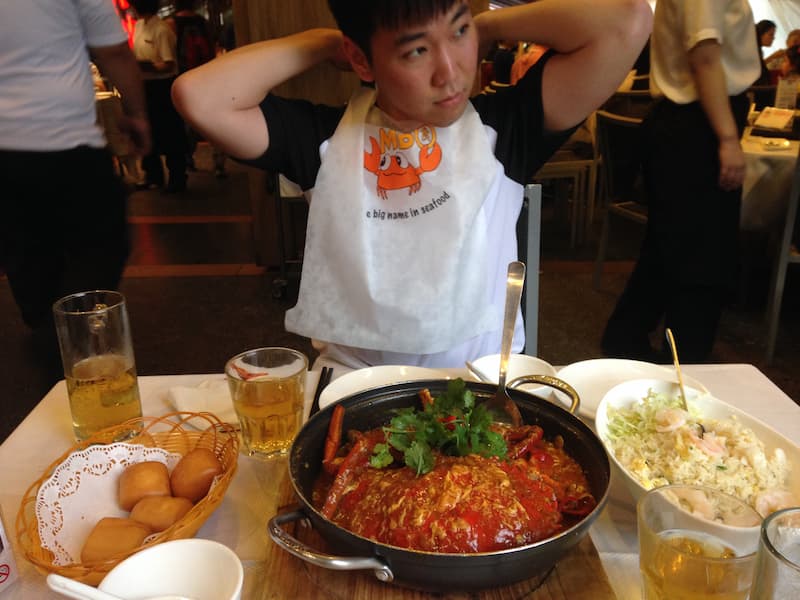 Blogger in Jumbo restaurant